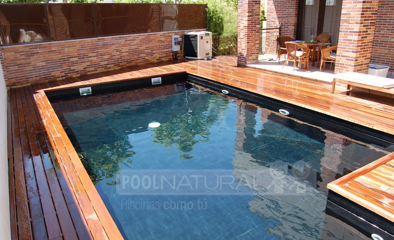 La madera como acabado para una piscina sostenible confortable